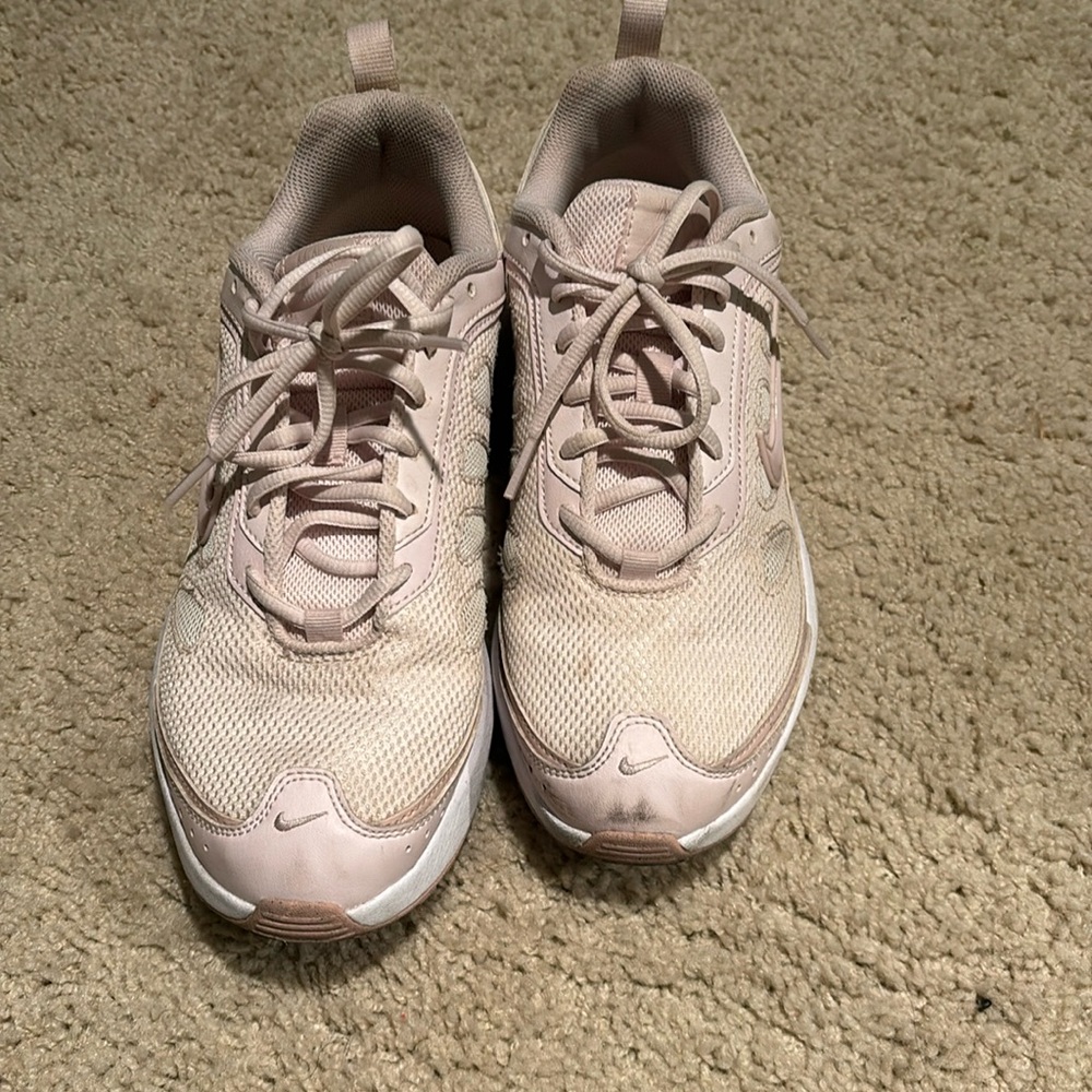 Slightly Used nike airs